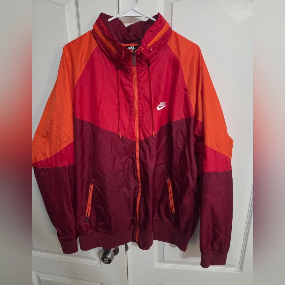 Nike Men's Wind Runner Jacket
